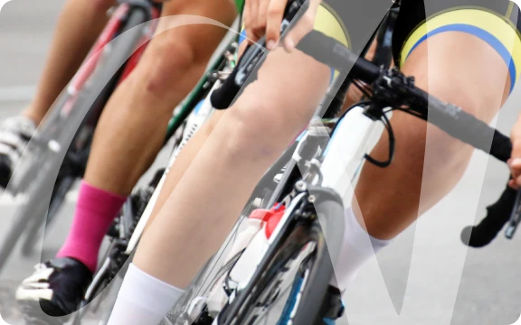 Vignette conseil d'épargne : peloton de cyclistes